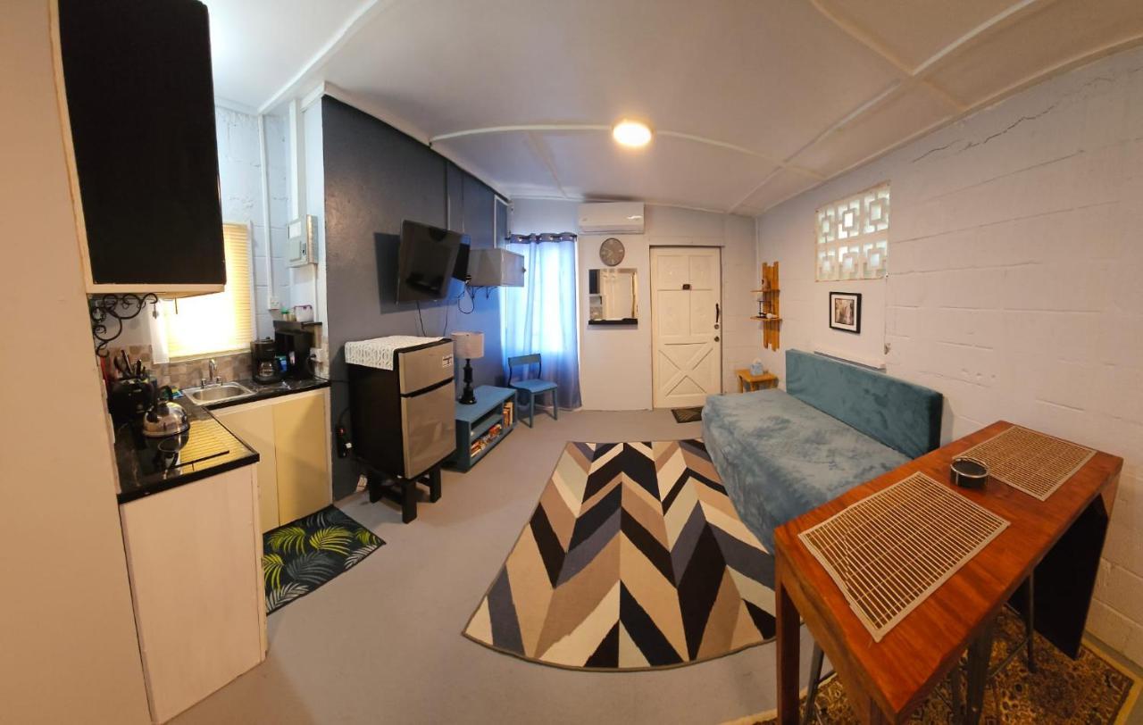 Gloria'S Mini Hideaway Apartment Крайст Чърч Екстериор снимка