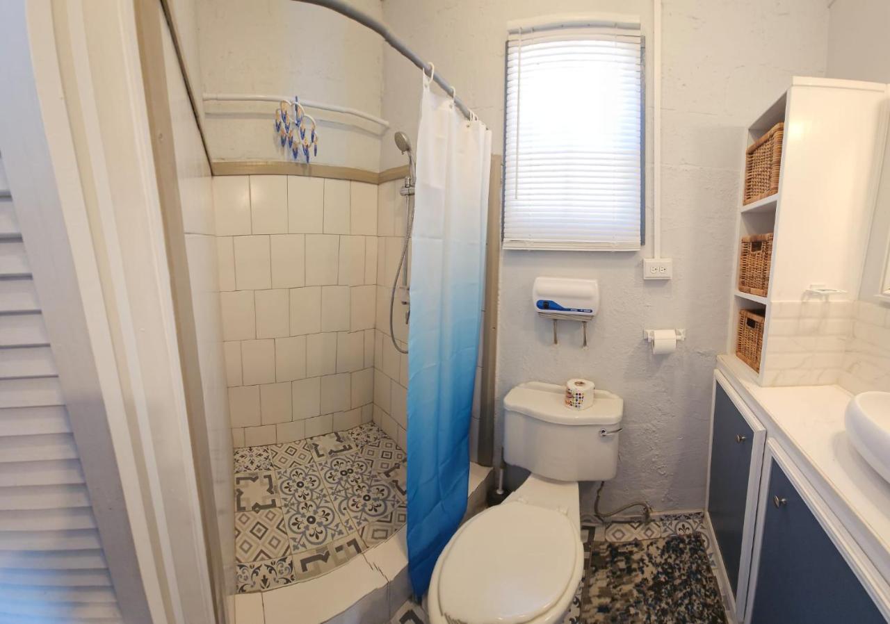 Gloria'S Mini Hideaway Apartment Крайст Чърч Екстериор снимка